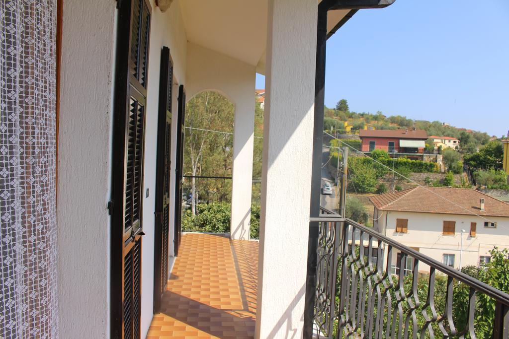 Apartament House In Caramagna Imperia Pokój zdjęcie