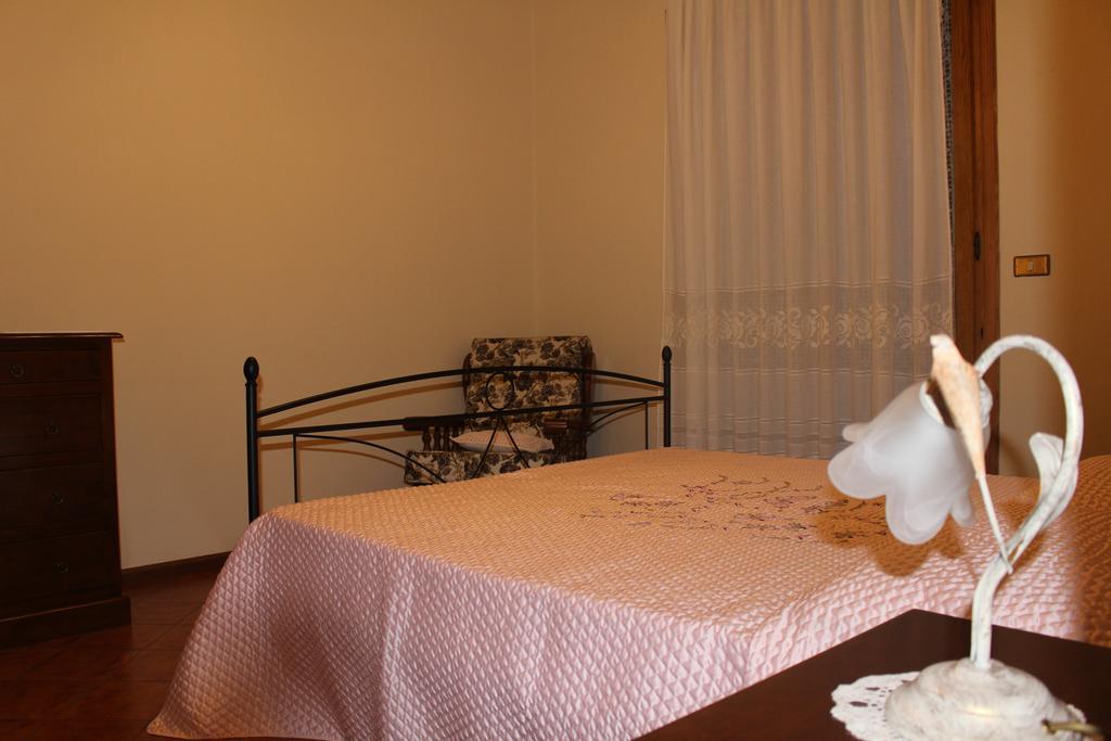 Apartament House In Caramagna Imperia Pokój zdjęcie